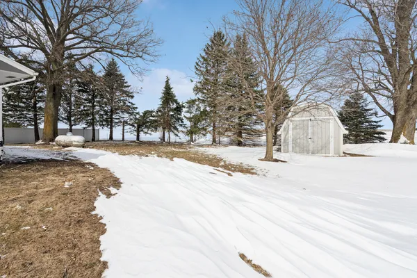 $199,900 | 2480 Highway 30, De Witt, IA 52742