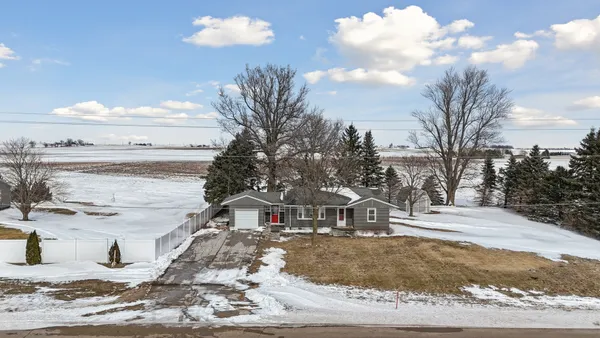 $199,900 | 2480 Highway 30, De Witt, IA 52742