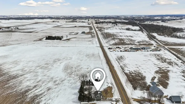 $199,900 | 2480 Highway 30, De Witt, IA 52742