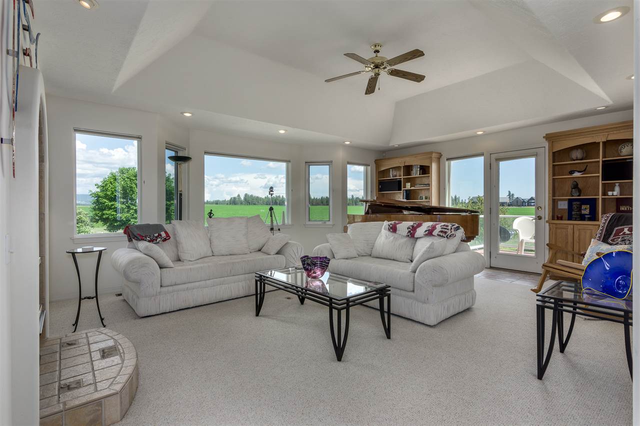 10207 South Sherman Road Spokane, WA 99224 - Photo 3 of 20