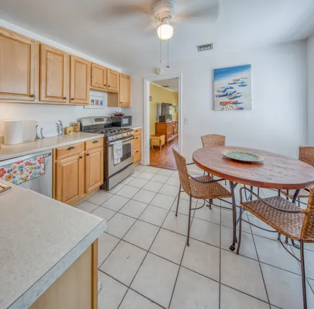 $2,200 | 320 North J Street, Unit 1, Lake Worth Beach, FL 33460