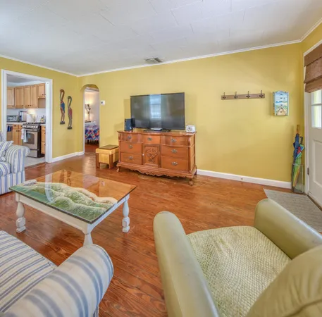 $2,200 | 320 North J Street, Unit 1, Lake Worth Beach, FL 33460