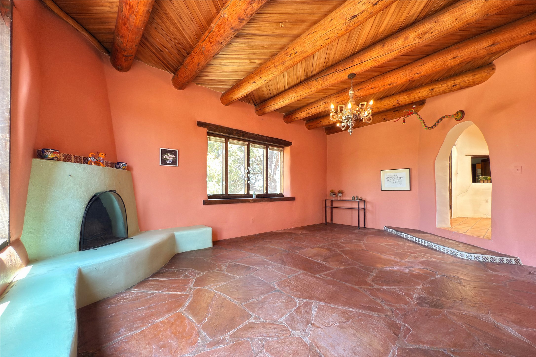 54 Rons Road Santa Fe, NM 87508 - Photo 21 of 99 LIVING ROOM - Main house