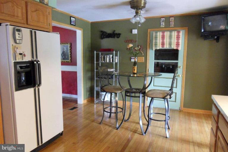 12004 Brandywine Road Clinton, MD 20735 - Photo 14 of 25 Breakfast Area