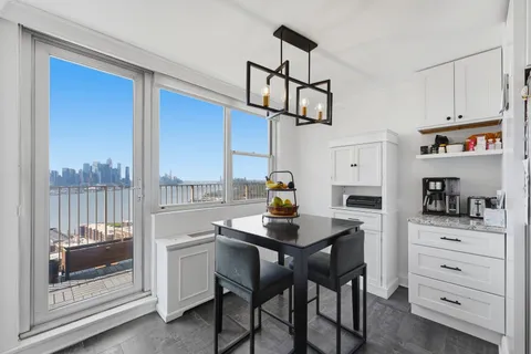 $525,000 | 6040 Boulevard East, Unit 18C, West New York, NJ 07093