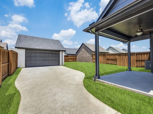 $445,000 | 1844 Rosedale Avenue, Van Alstyne, TX 75495