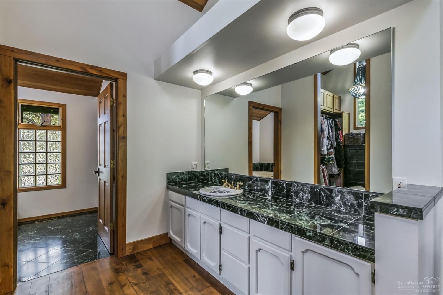 60485 Woodside Road Bend, OR 97702 - Photo 9 of 25 Additional Photo