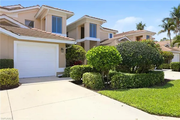 $499,000 | 817 Carrick Bend Circle, Unit 201, Naples, FL 34110