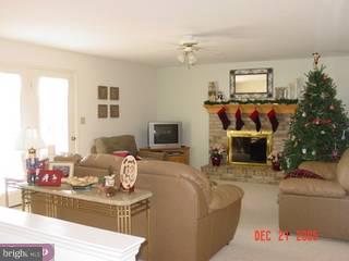 1012 Barrett Road Reading, PA 19605 - Photo 3 of 6 Gallery Image 3