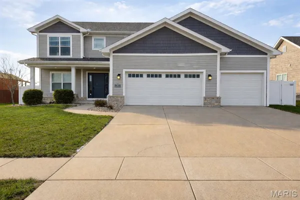 $3,500 | 956 Carnegie Knolls Drive, O'Fallon, IL 62269