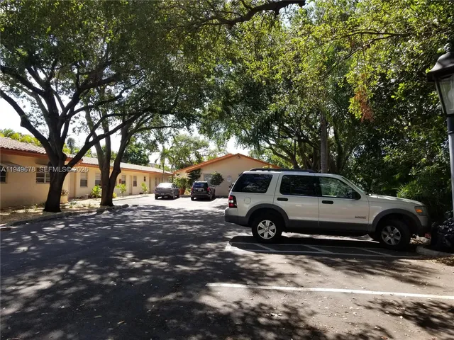 $1,450 | Highland Garden, Hollywood, FL 33020