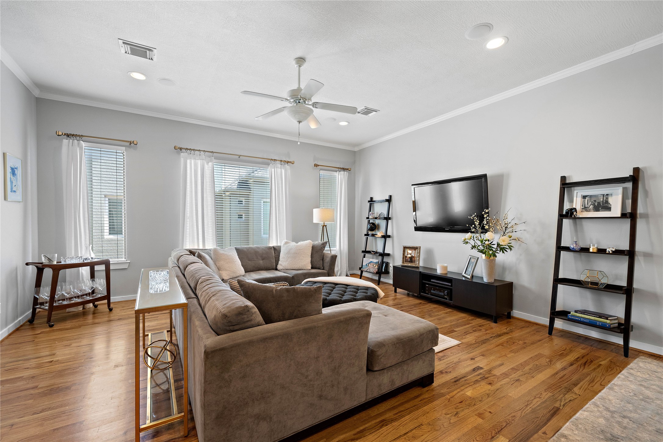 4510 Center Street Houston, TX 77007 - Photo 2 of 18