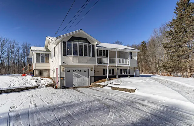 $349,500 | 1568 Essex Street, Bangor, ME 04401