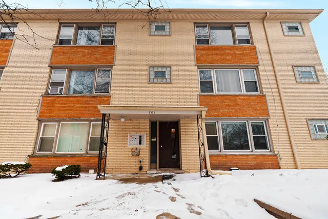 $1,325 | 3515 South Harlem Avenue, Unit B1, Berwyn, IL 60402
