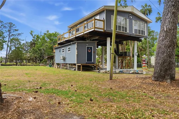$365,000 | 547 Southeast 205th Street, Old Town, FL 32680