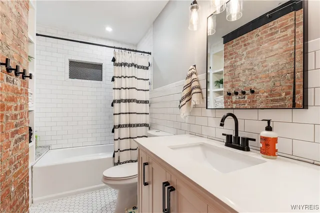 $299,900 | 37 State Street, Warsaw, NY 14569