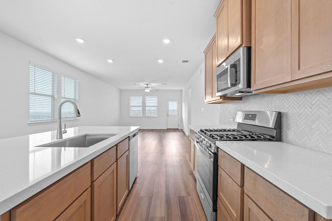 202 Lime Street Buda, TX 78610 - Photo 7 of 29