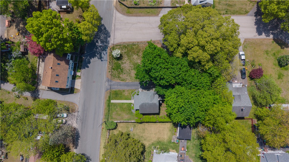 195 Talcott Street Woonsocket, RI 02895 - Photo 12 of 34