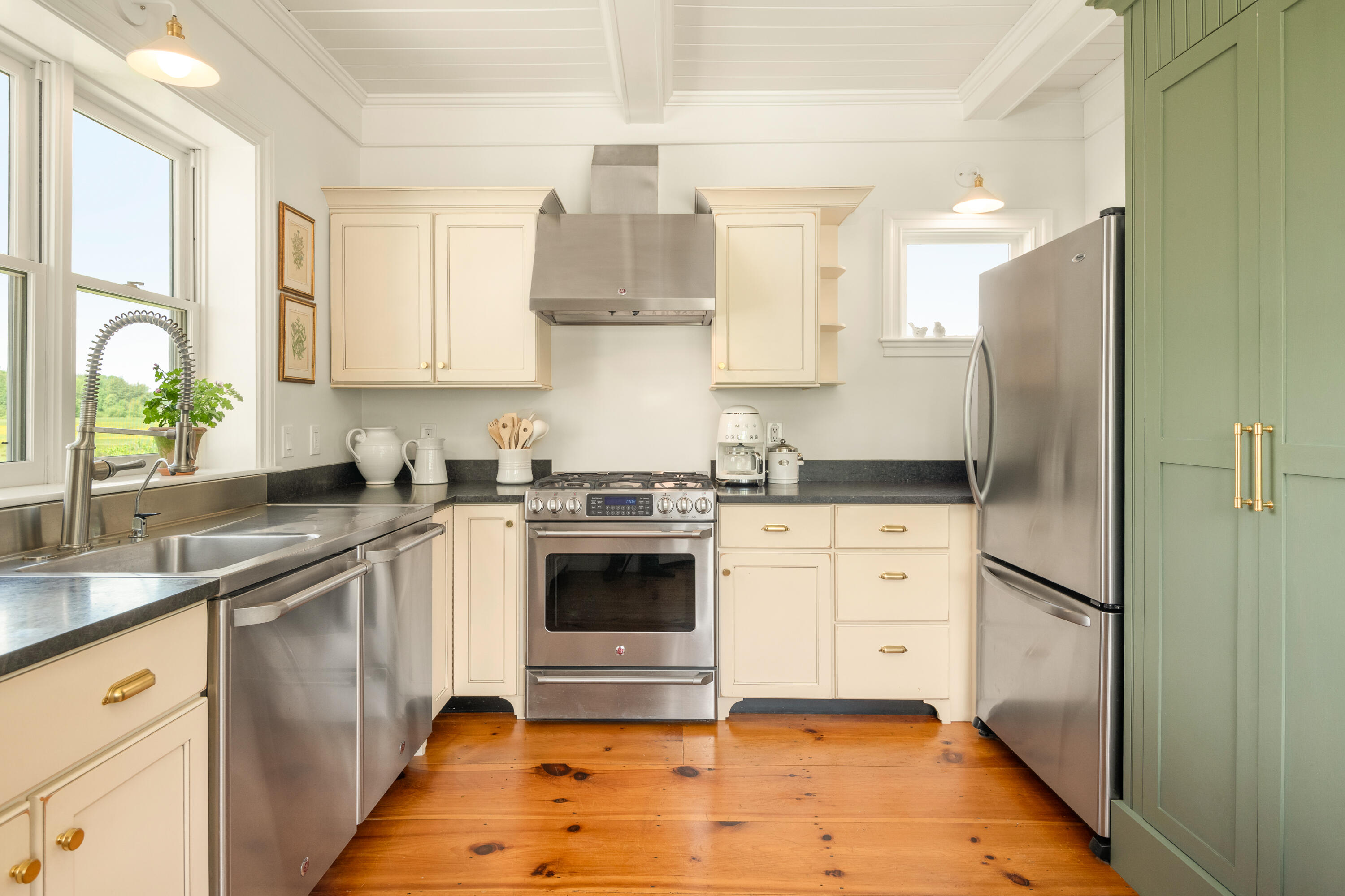 822 Alewive Road Kennebunk, ME 04043 - Photo 13 of 41 46_822 Alewive Road v2_PGM_Print