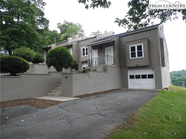 $267,500 | 30 Village Road, Unit 103, Glade Valley, NC 28627