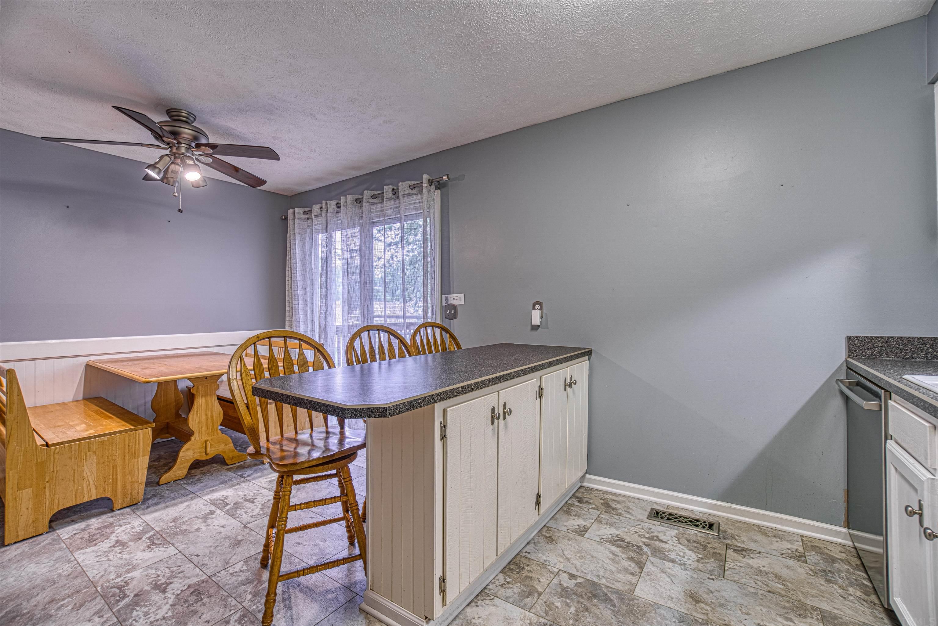 802 Stonebridge Road Evansville, IN 47710 - Photo 5 of 30 Gallery Image 5