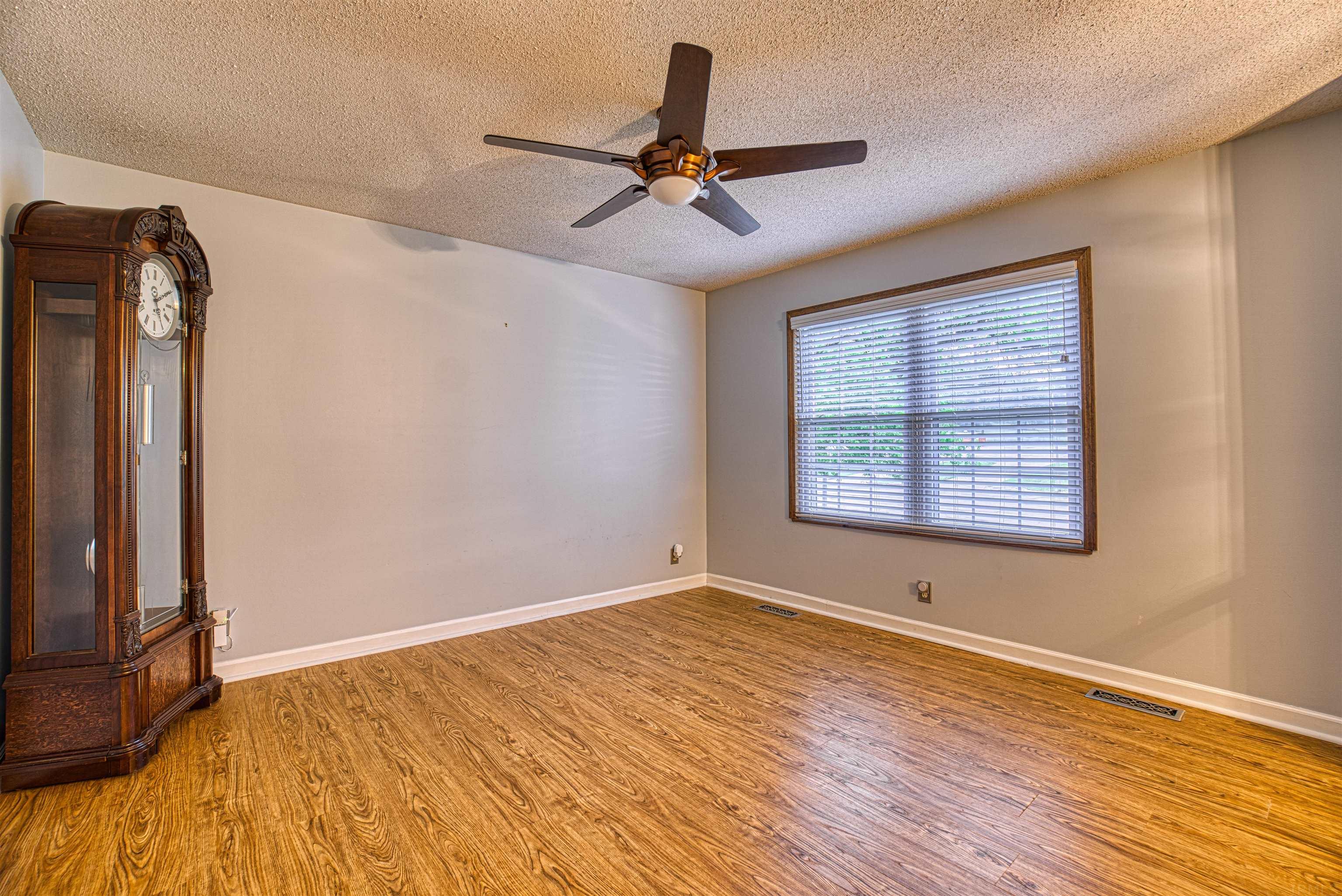 802 Stonebridge Road Evansville, IN 47710 - Photo 9 of 30 Gallery Image 9