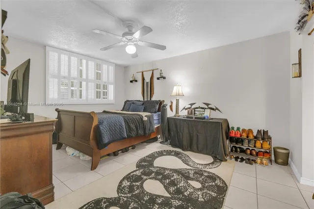 $205,000 | 9410 Poinciana Place, Unit 206, Davie, FL 33324