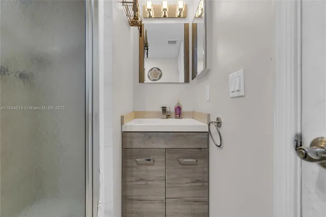 $205,000 | 9410 Poinciana Place, Unit 206, Davie, FL 33324