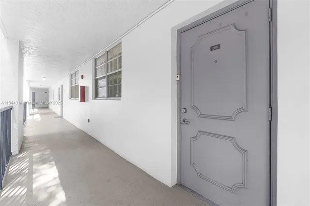 $205,000 | 9410 Poinciana Place, Unit 206, Davie, FL 33324