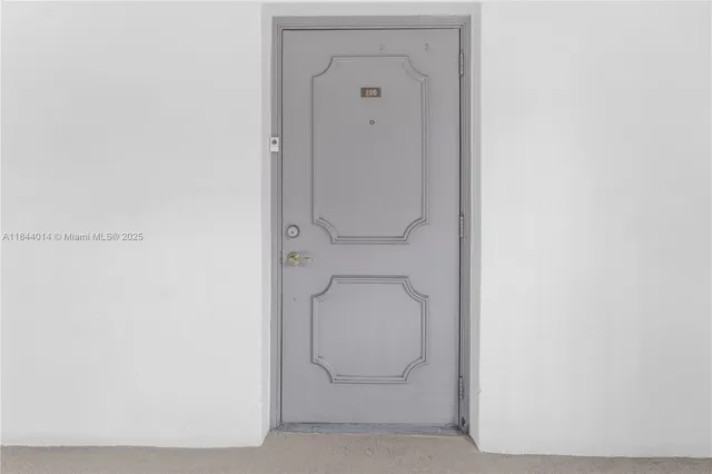 $205,000 | 9410 Poinciana Place, Unit 206, Davie, FL 33324