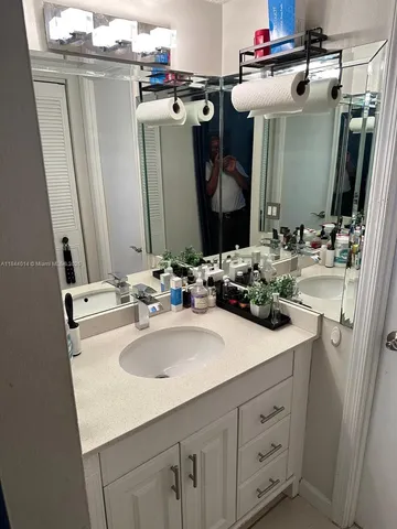 $205,000 | 9410 Poinciana Place, Unit 206, Davie, FL 33324