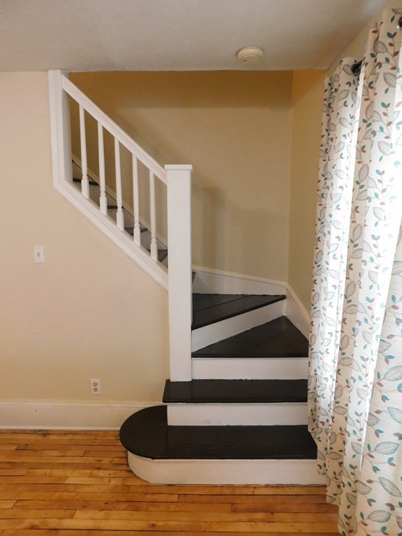 154 Orange Street Springfield, MA 01108 - Photo 15 of 35