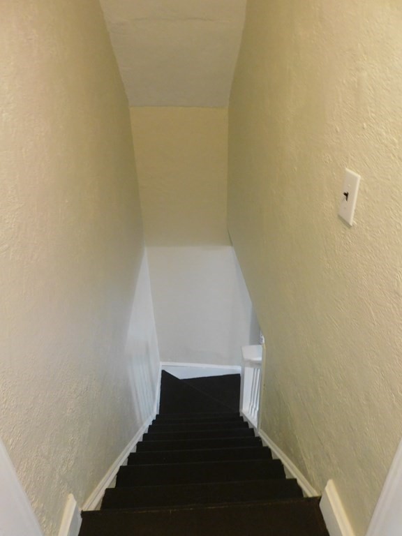 154 Orange Street Springfield, MA 01108 - Photo 17 of 35