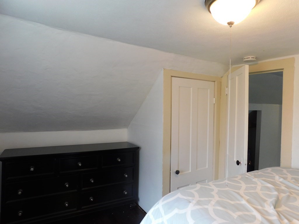 154 Orange Street Springfield, MA 01108 - Photo 22 of 35