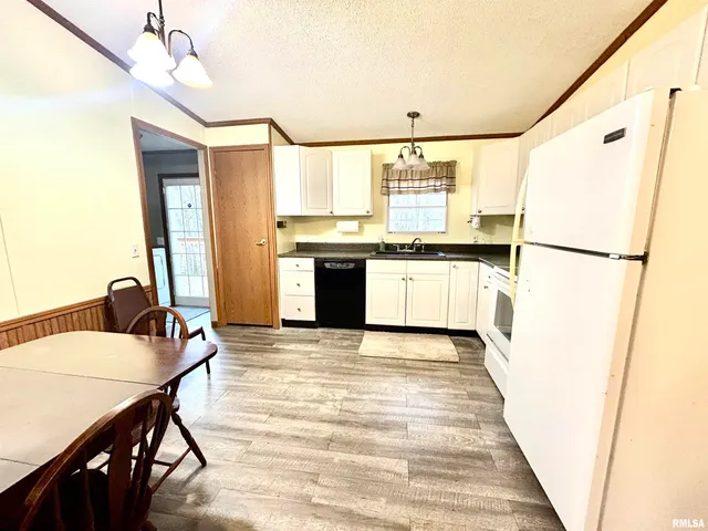 $185,000 | 2282 Logan Road, West Frankfort, IL 62896