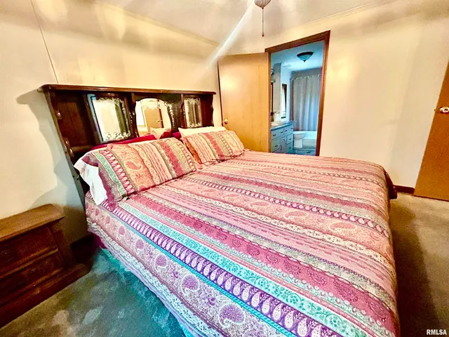 $185,000 | 2282 Logan Road, West Frankfort, IL 62896