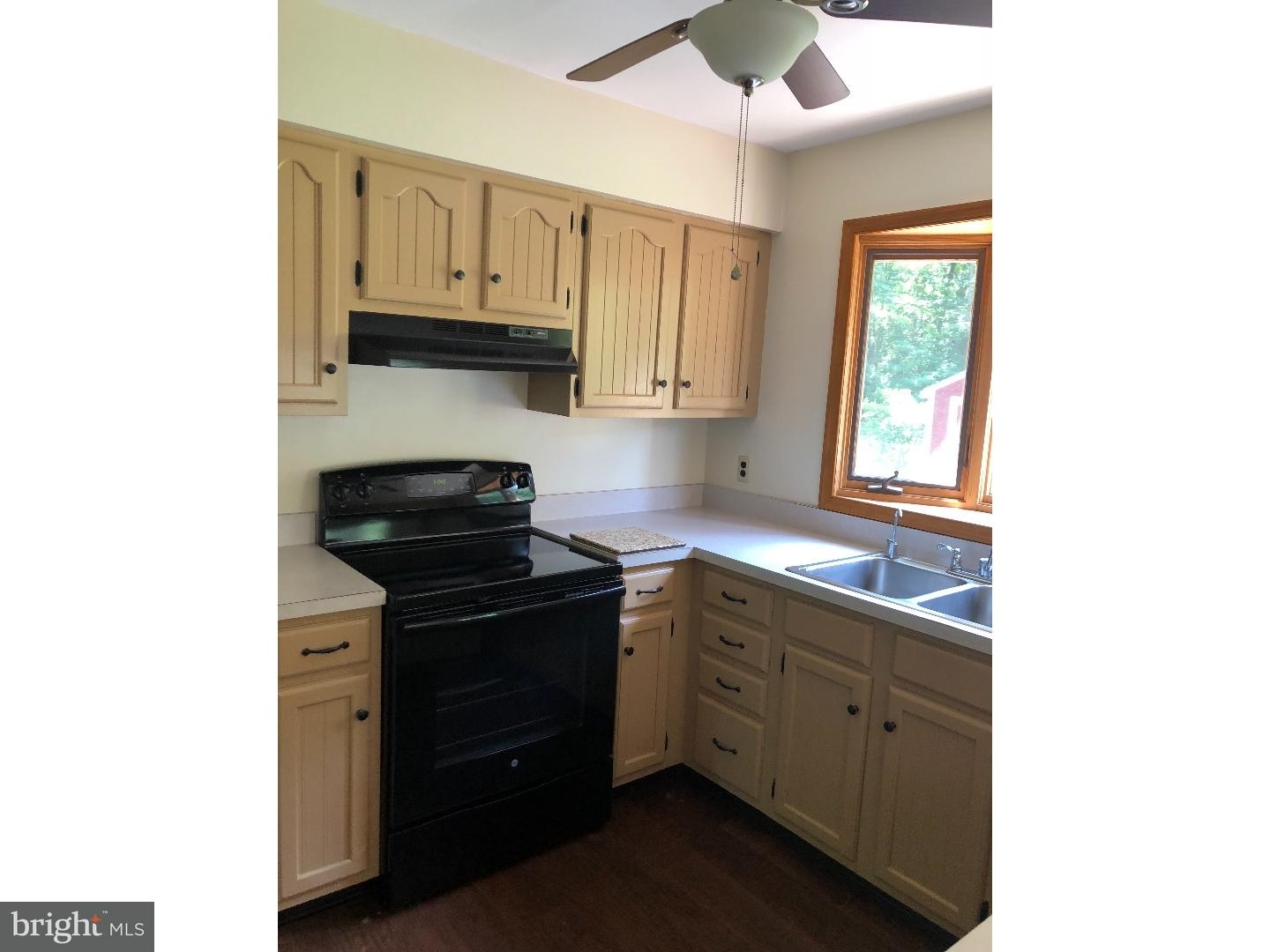 314 Jacobstown Cookstown Road Wrightstown, NJ 08562 - Photo 4 of 19 Gallery Image 4