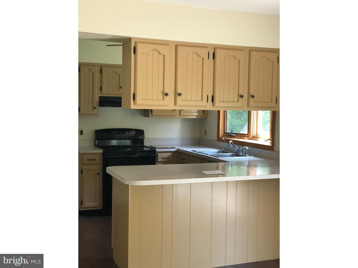 314 Jacobstown Cookstown Road Wrightstown, NJ 08562 - Photo 5 of 19 Kitchen
