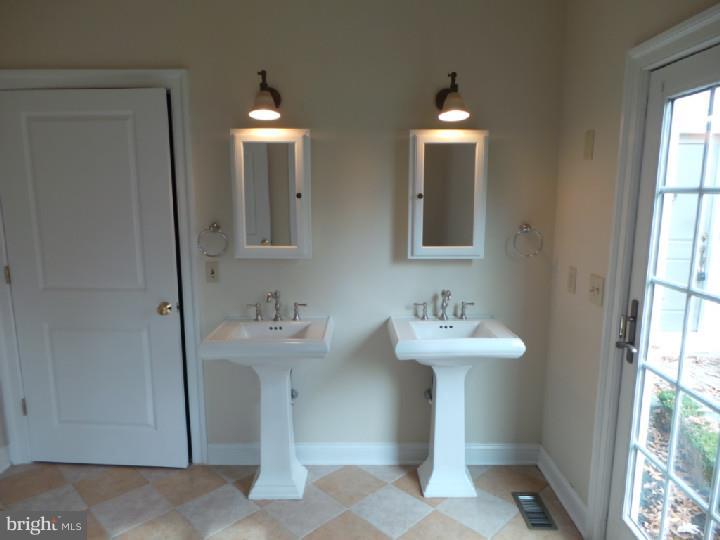 425 Smokepipe Road Souderton, PA 18964 - Photo 12 of 17 Gallery Image 12