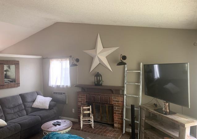 211 Chestnut Court Tehachapi, CA 93561 - Photo 3 of 3 CN2 (2)