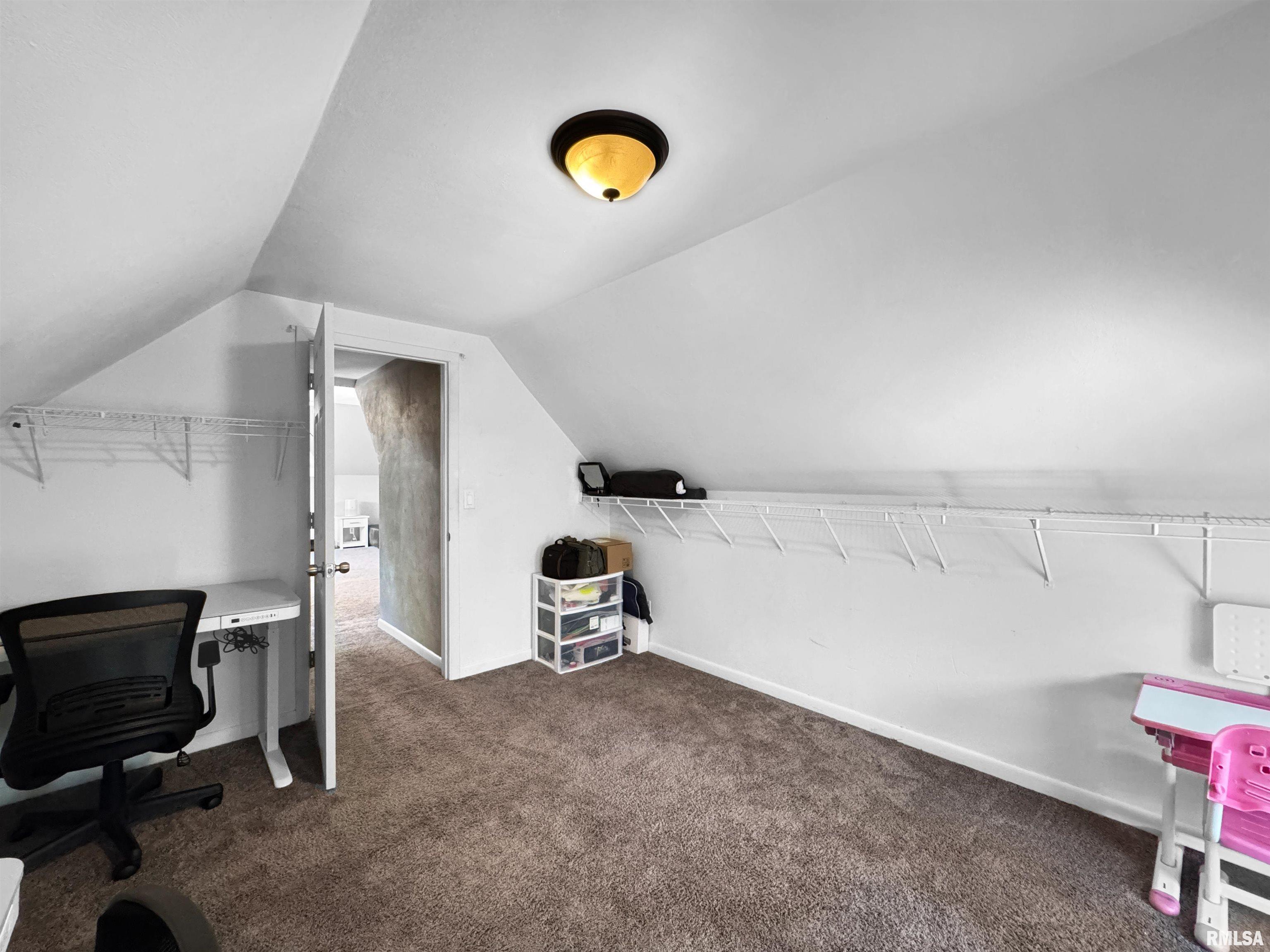 205 South High Street Washington, IL 61571 - Photo 23 of 33