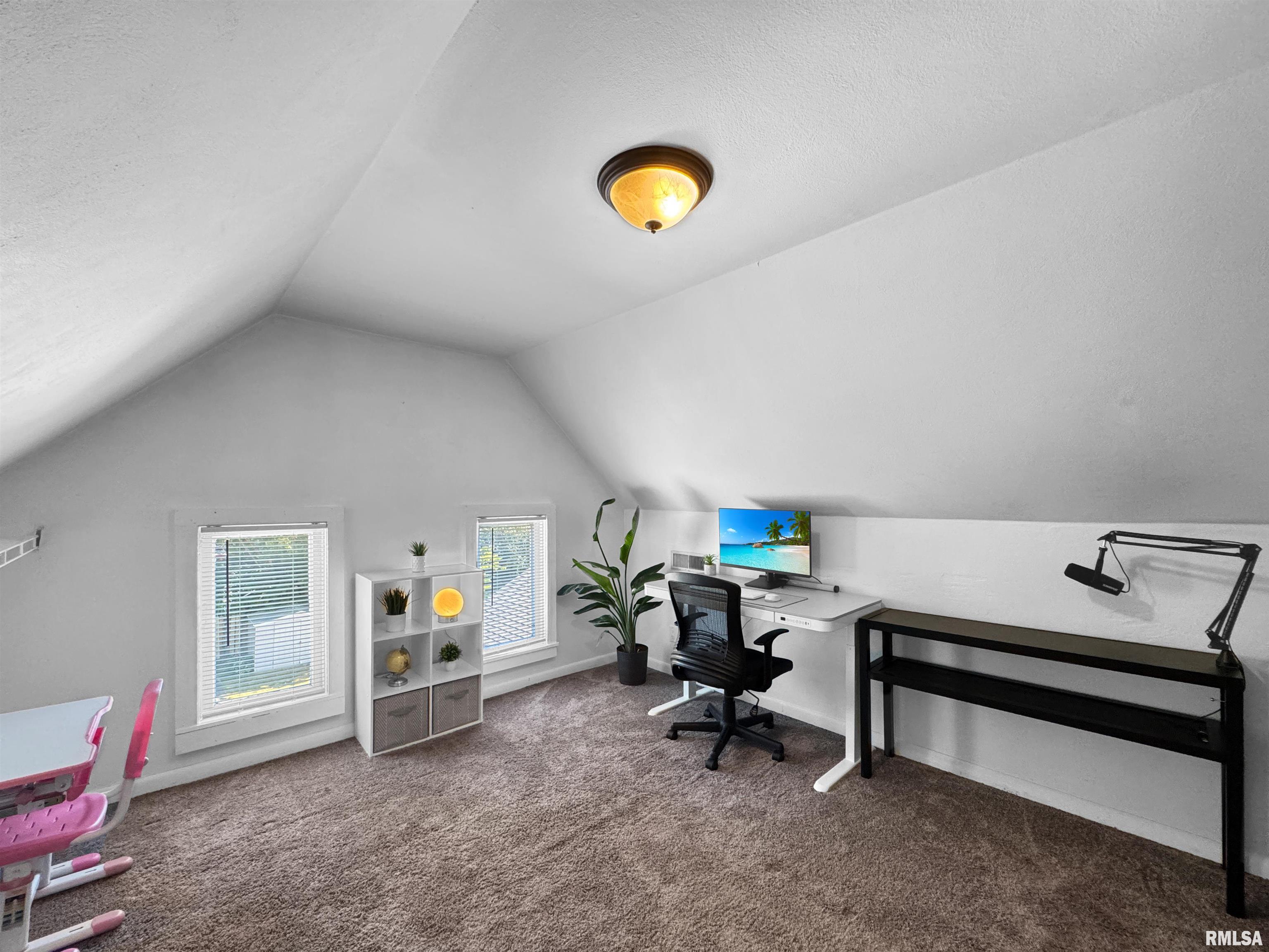 205 South High Street Washington, IL 61571 - Photo 25 of 33