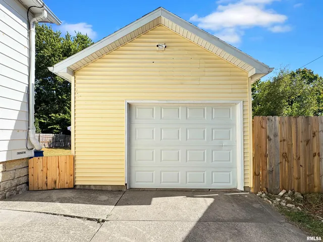 $145,000 | 205 South High Street, Washington, IL 61571