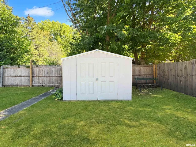 $145,000 | 205 South High Street, Washington, IL 61571