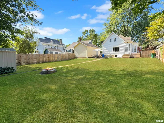 $145,000 | 205 South High Street, Washington, IL 61571