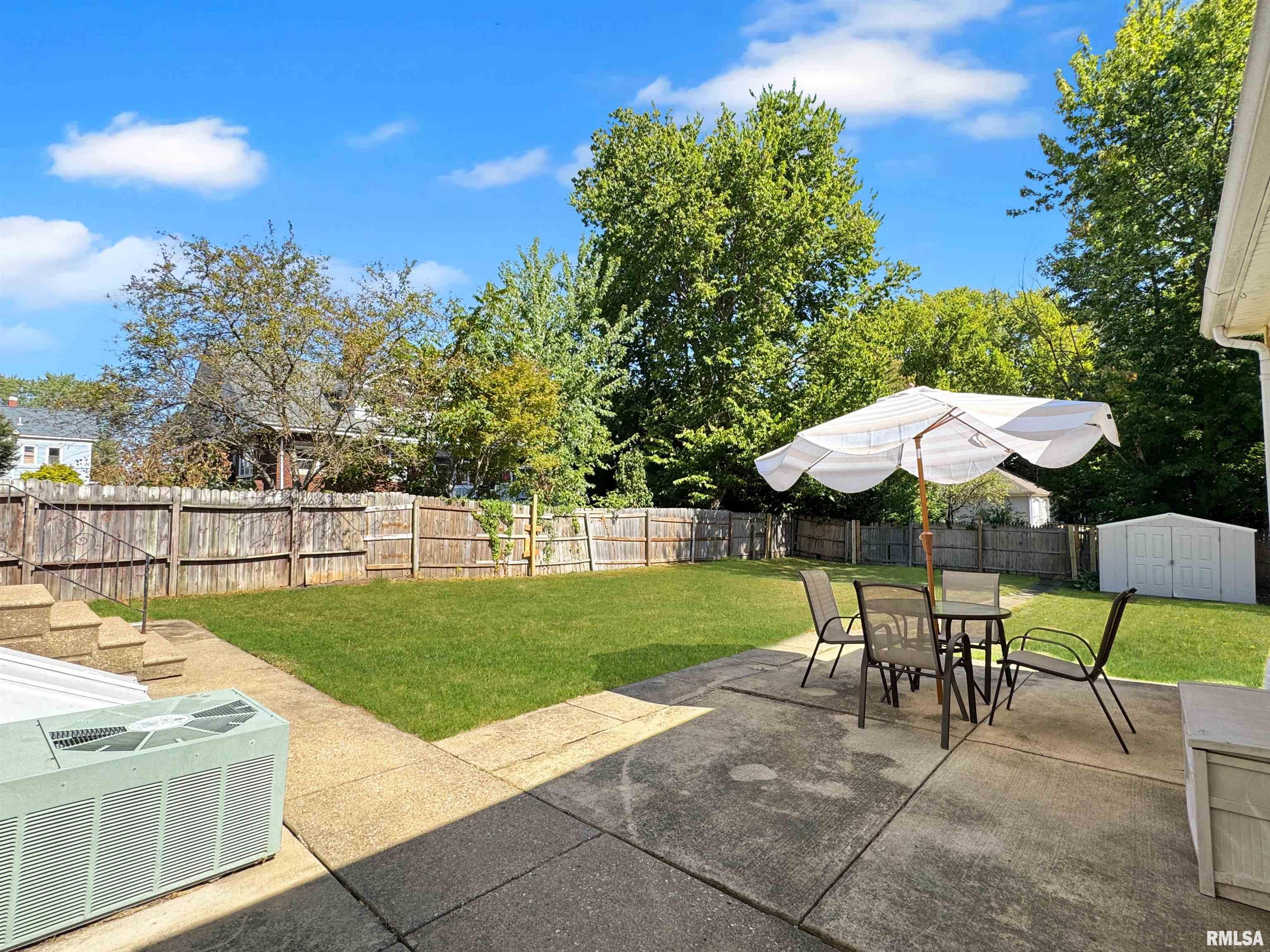 205 South High Street Washington, IL 61571 - Photo 31 of 33