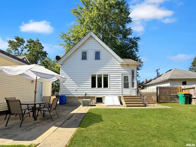 $145,000 | 205 South High Street, Washington, IL 61571