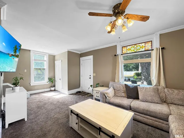 $145,000 | 205 South High Street, Washington, IL 61571