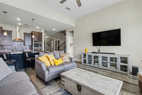 $750,000 | 6911 San Bernard Trail, Katy, TX 77493