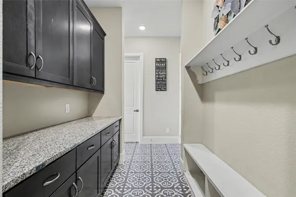 $750,000 | 6911 San Bernard Trail, Katy, TX 77493